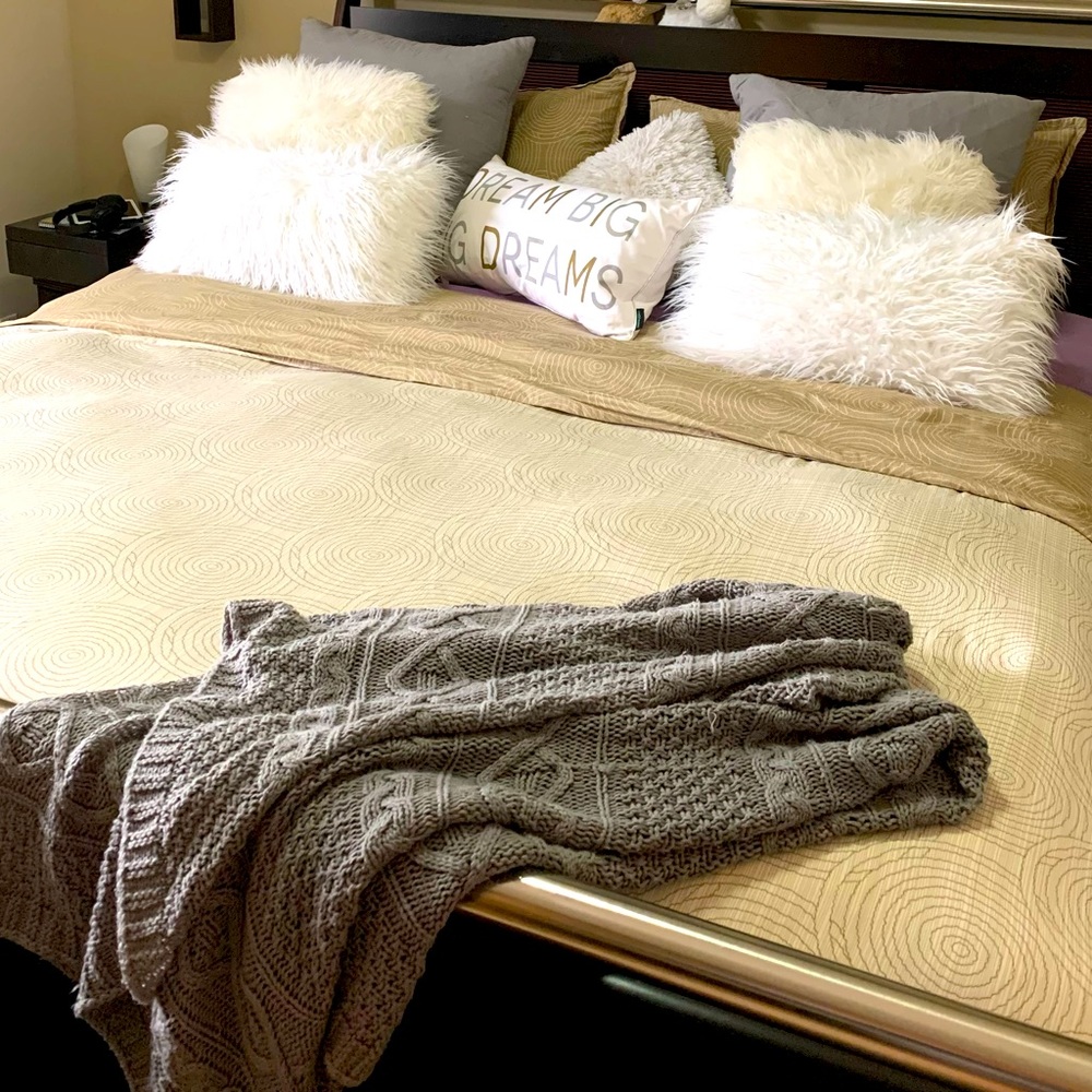 COPY - King size reversible duvet and 2 pillow shams